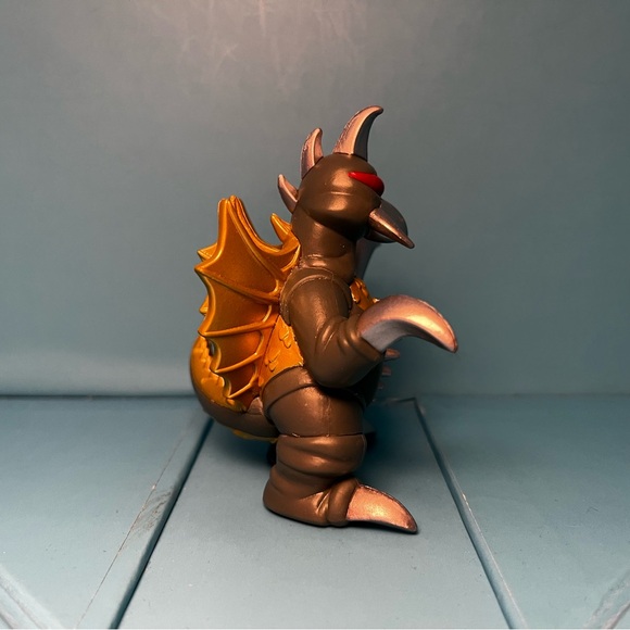 Godzilla (70th Anniversary) Mystery Minis - Gigan 1/24 - Picture 3 of 8